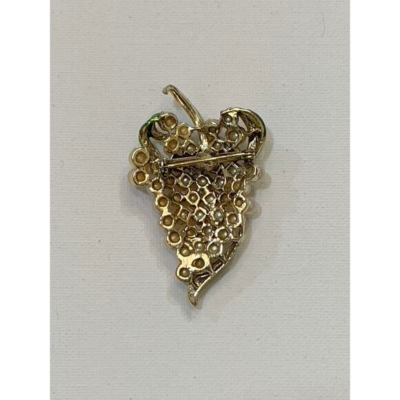 Pearl Cluster Grapes Pin Brooch & Earrings Clip Enamel Leaves MCM Vintage Set 3 - Picture 9 of 11